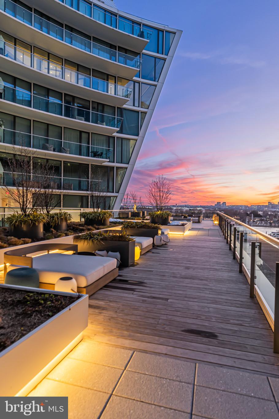 SOUTHWEST WATERFRONT - Residential