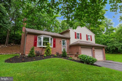 Homes For Sale - 125 Boulder Drive<br/> Lancaster County, DENVER, PA 17517