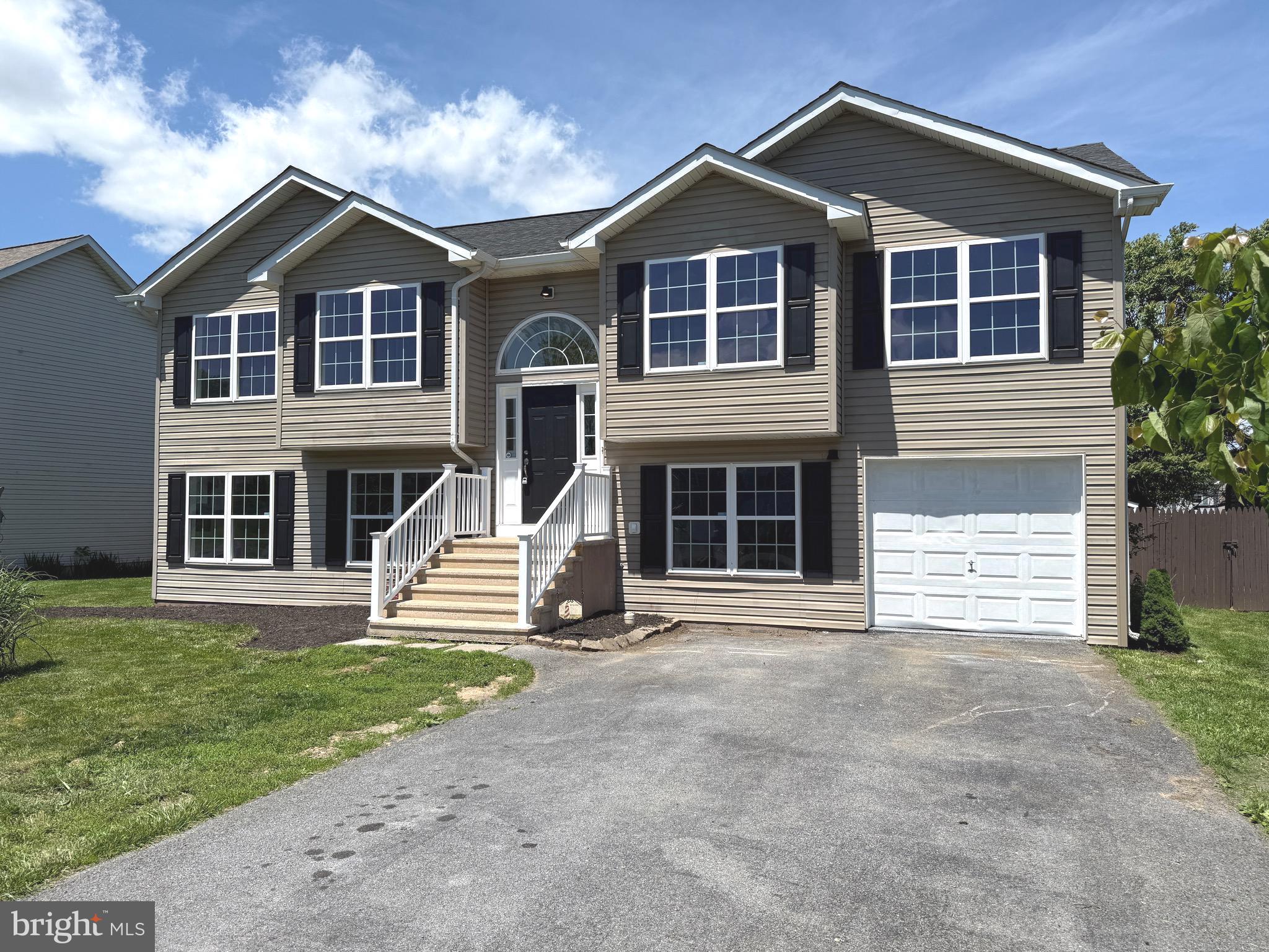 SYCAMORE VILLAGE - Residential