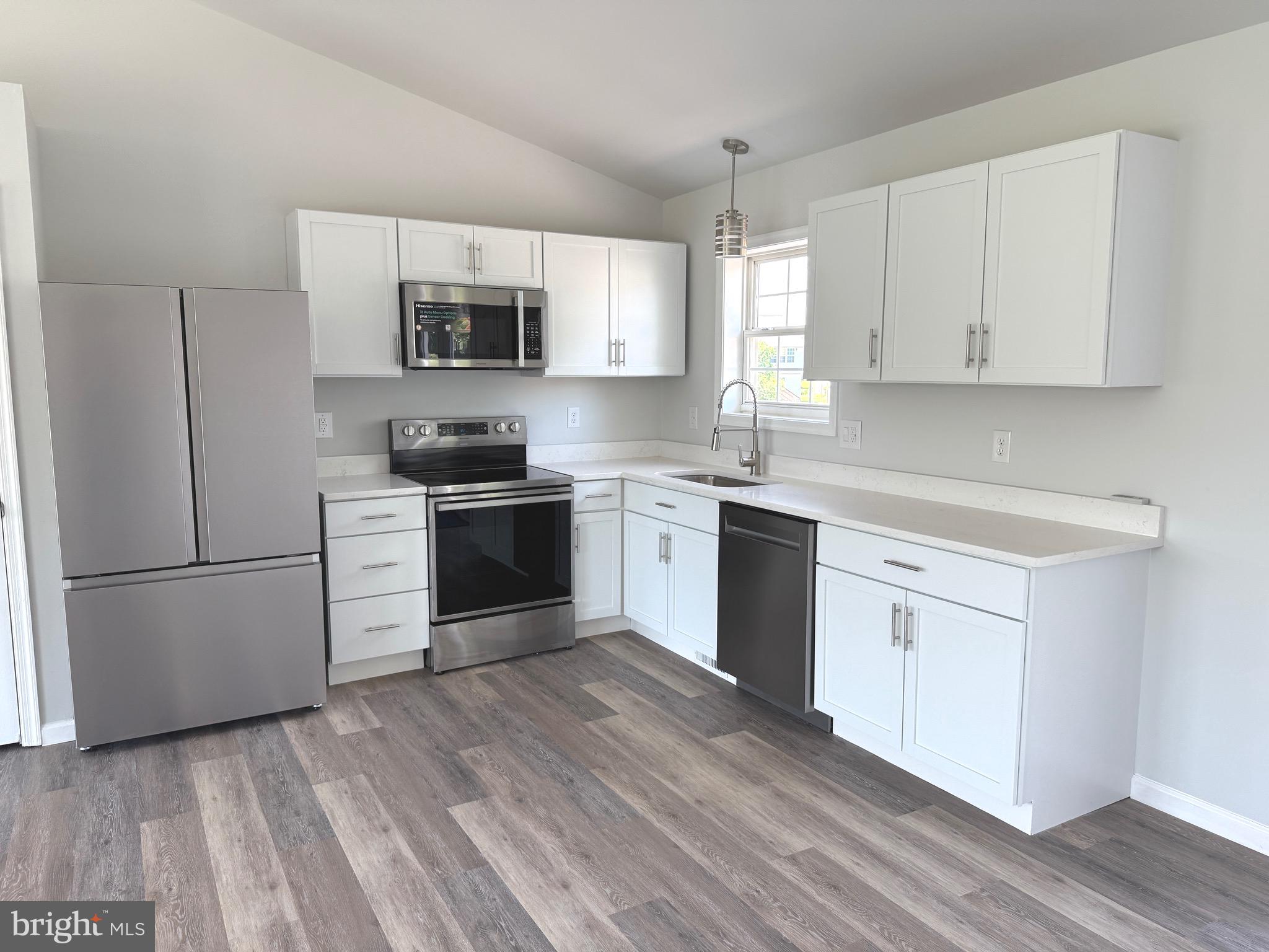 SYCAMORE VILLAGE - Residential