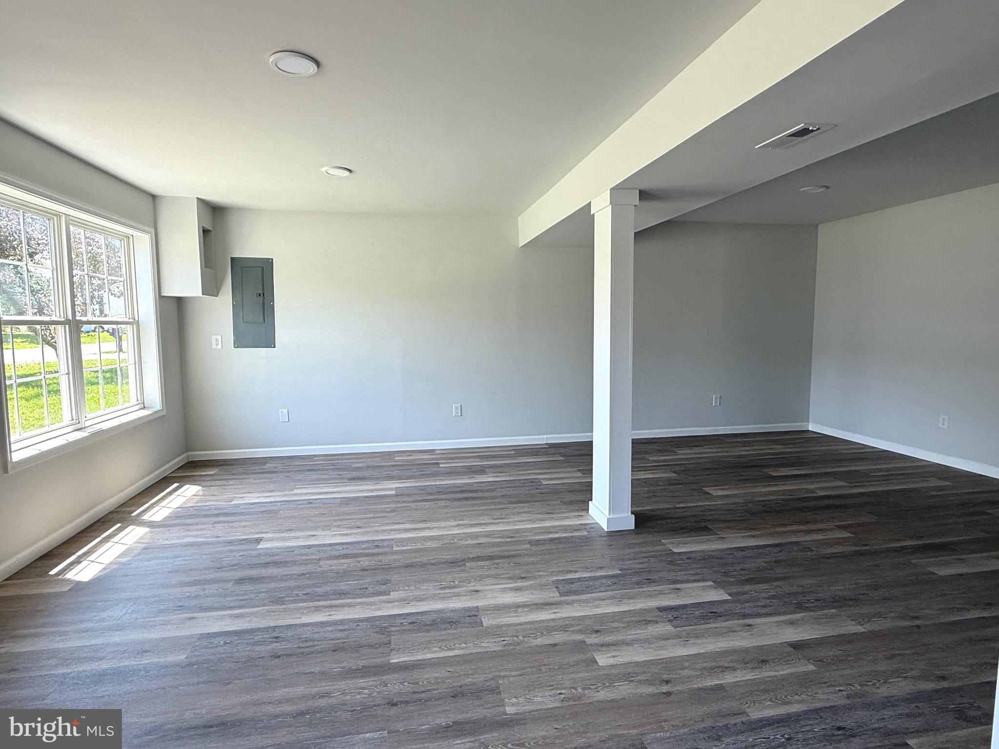 SYCAMORE VILLAGE - Residential