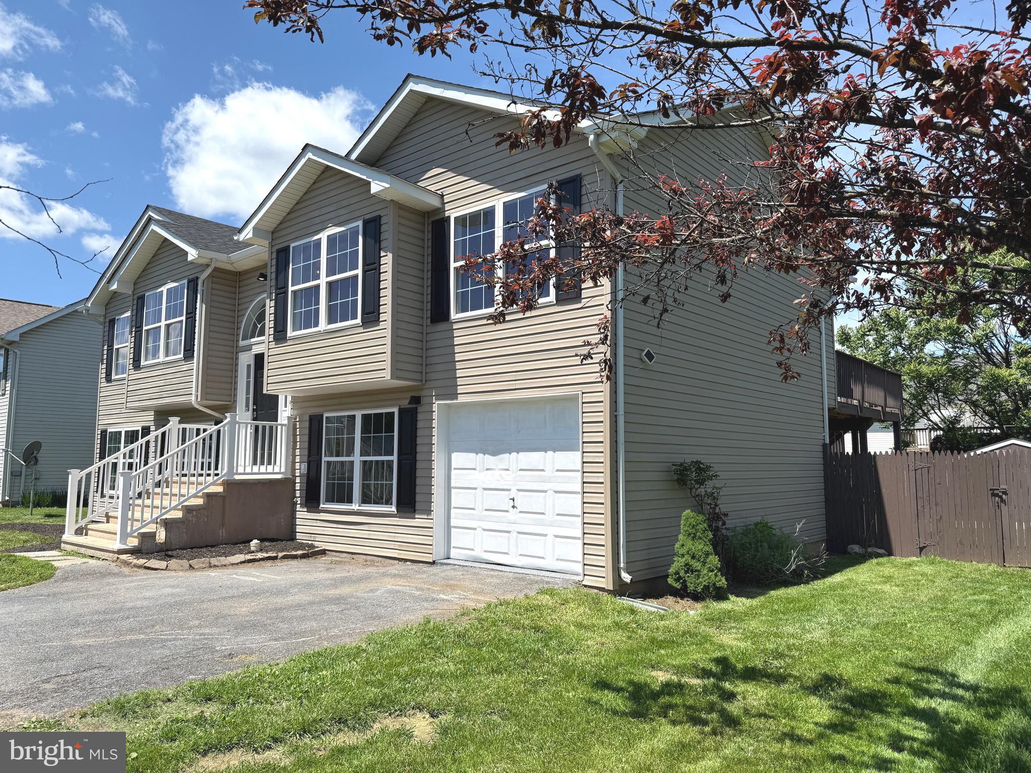 SYCAMORE VILLAGE - Residential