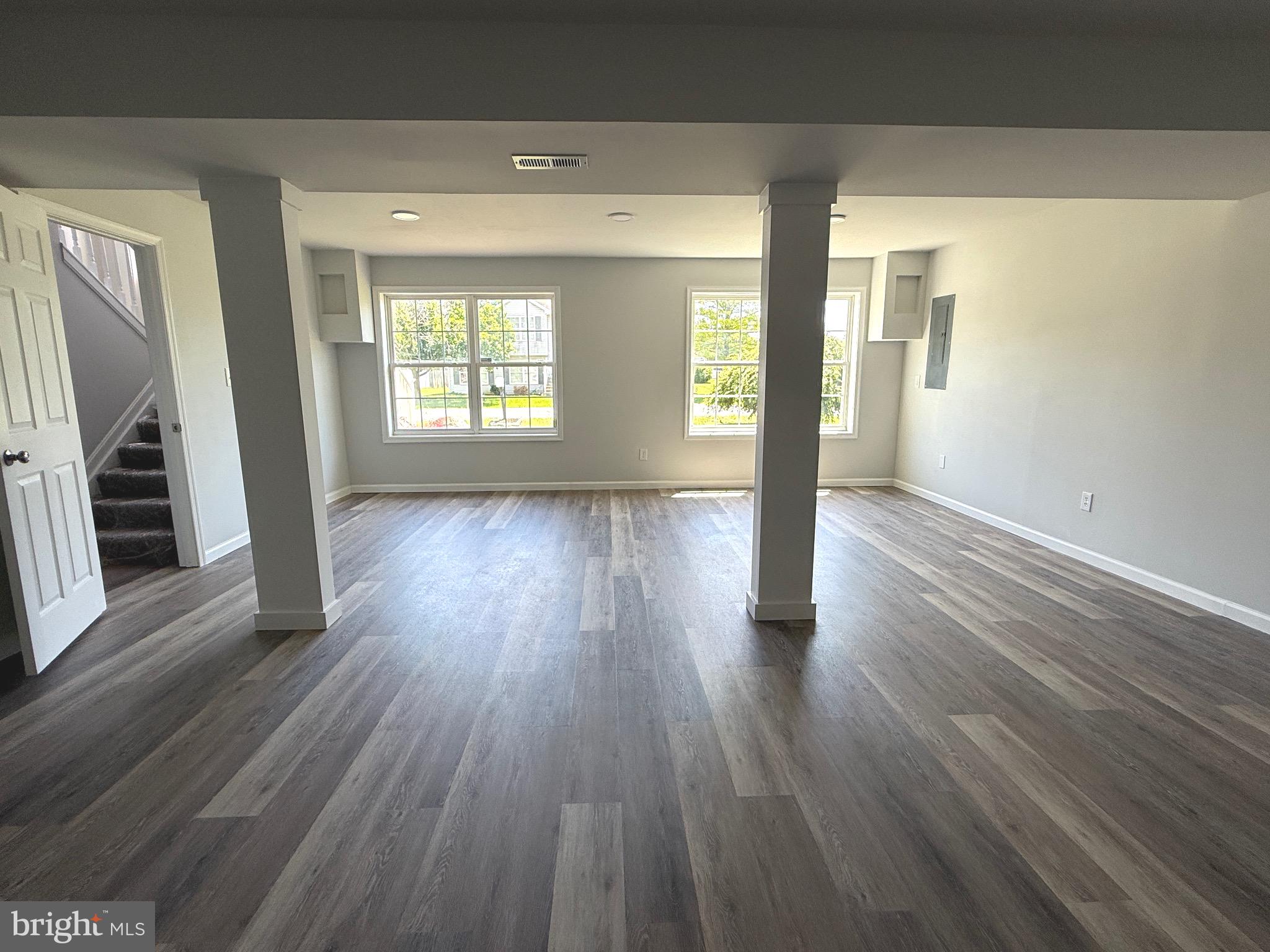 SYCAMORE VILLAGE - Residential