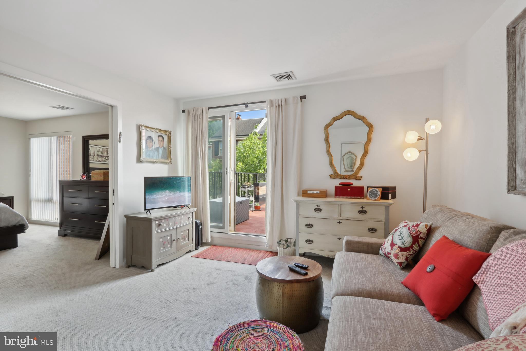 PENN'S LANDING - Residential