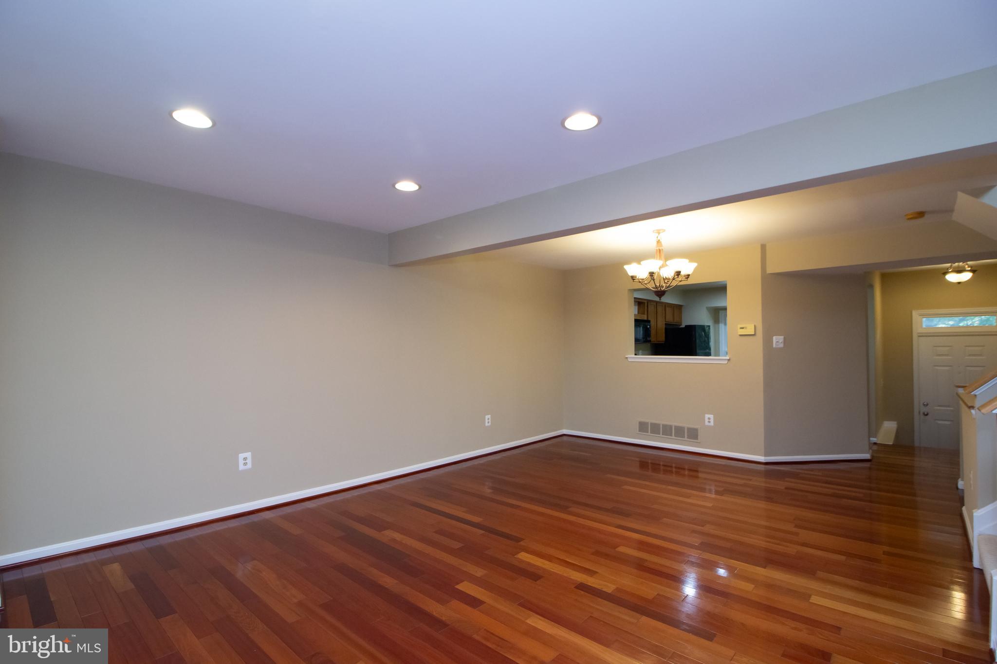 TOLL HOUSE - Residential