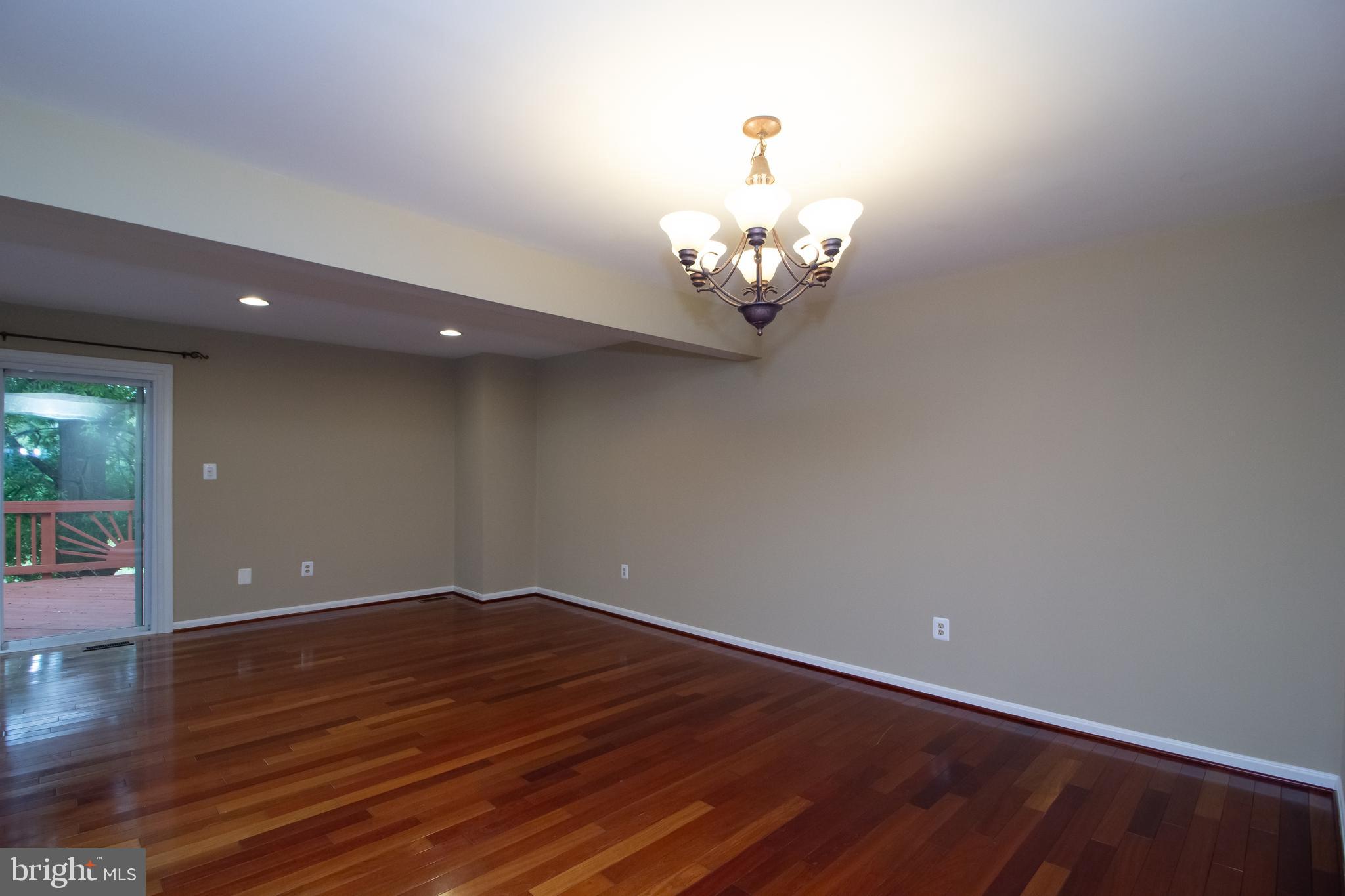 TOLL HOUSE - Residential