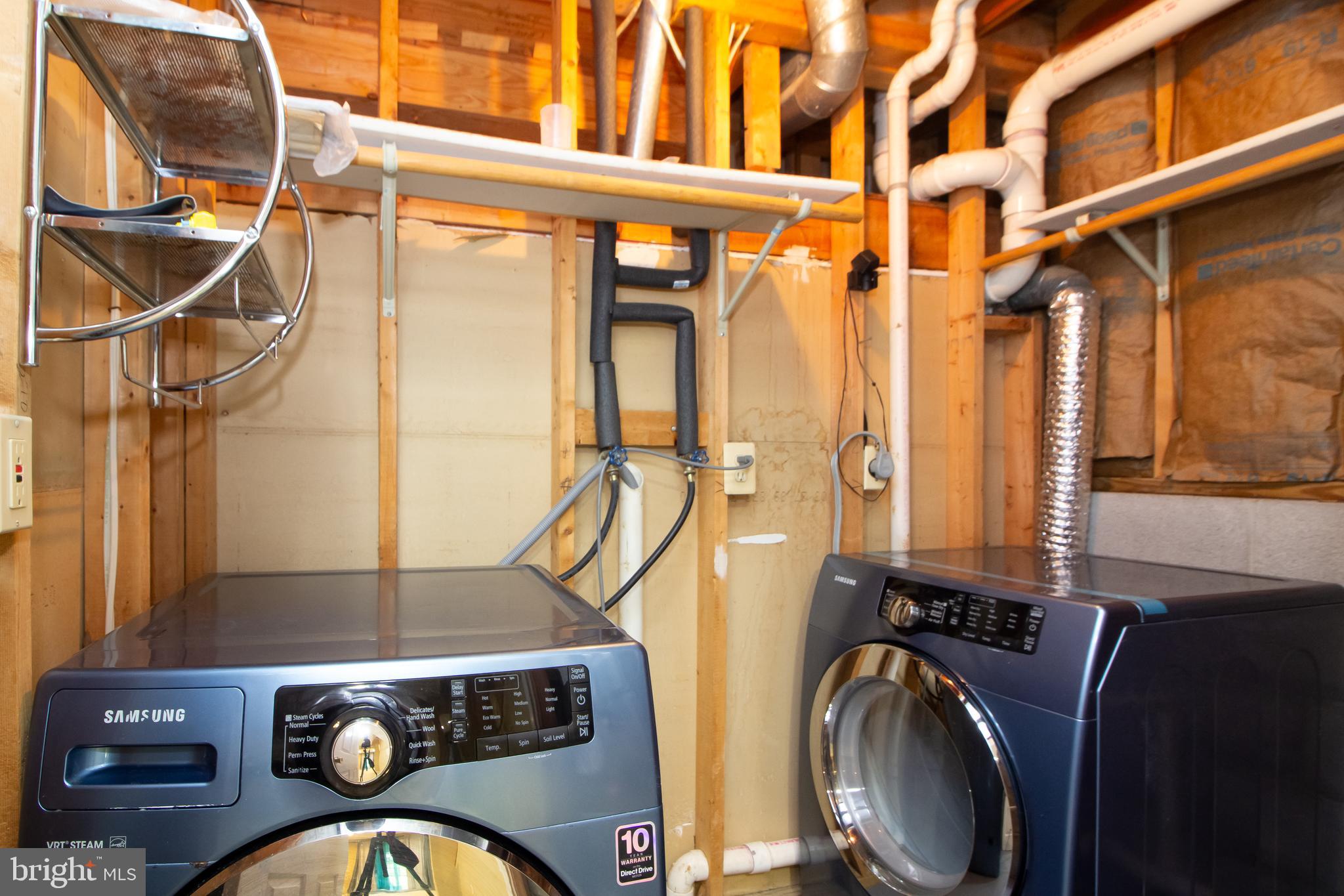 TOLL HOUSE - Residential