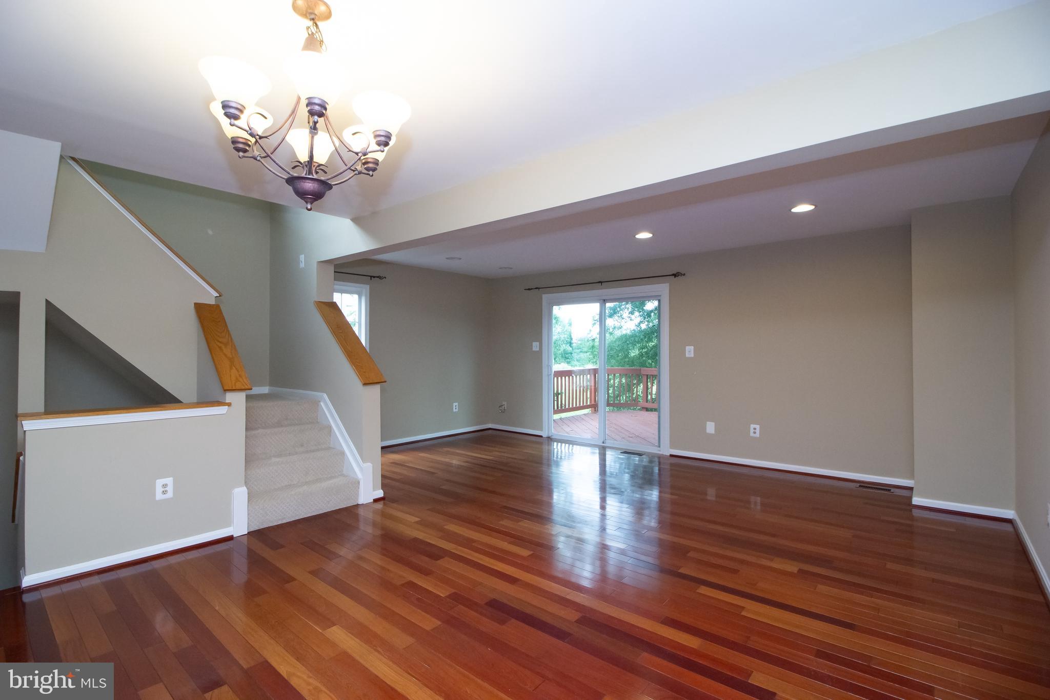 TOLL HOUSE - Residential