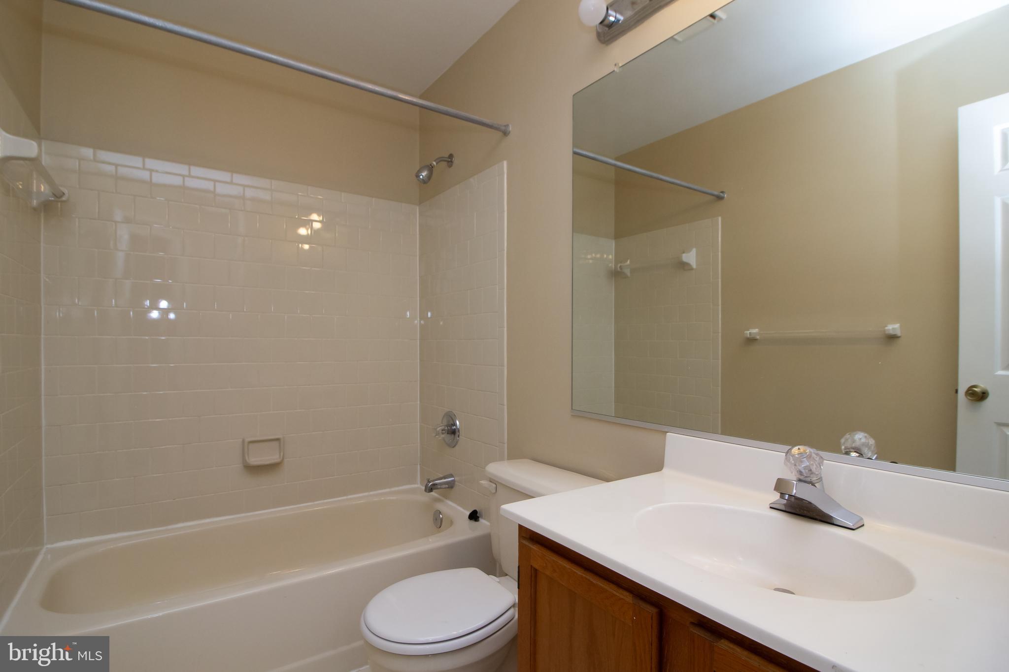 TOLL HOUSE - Residential