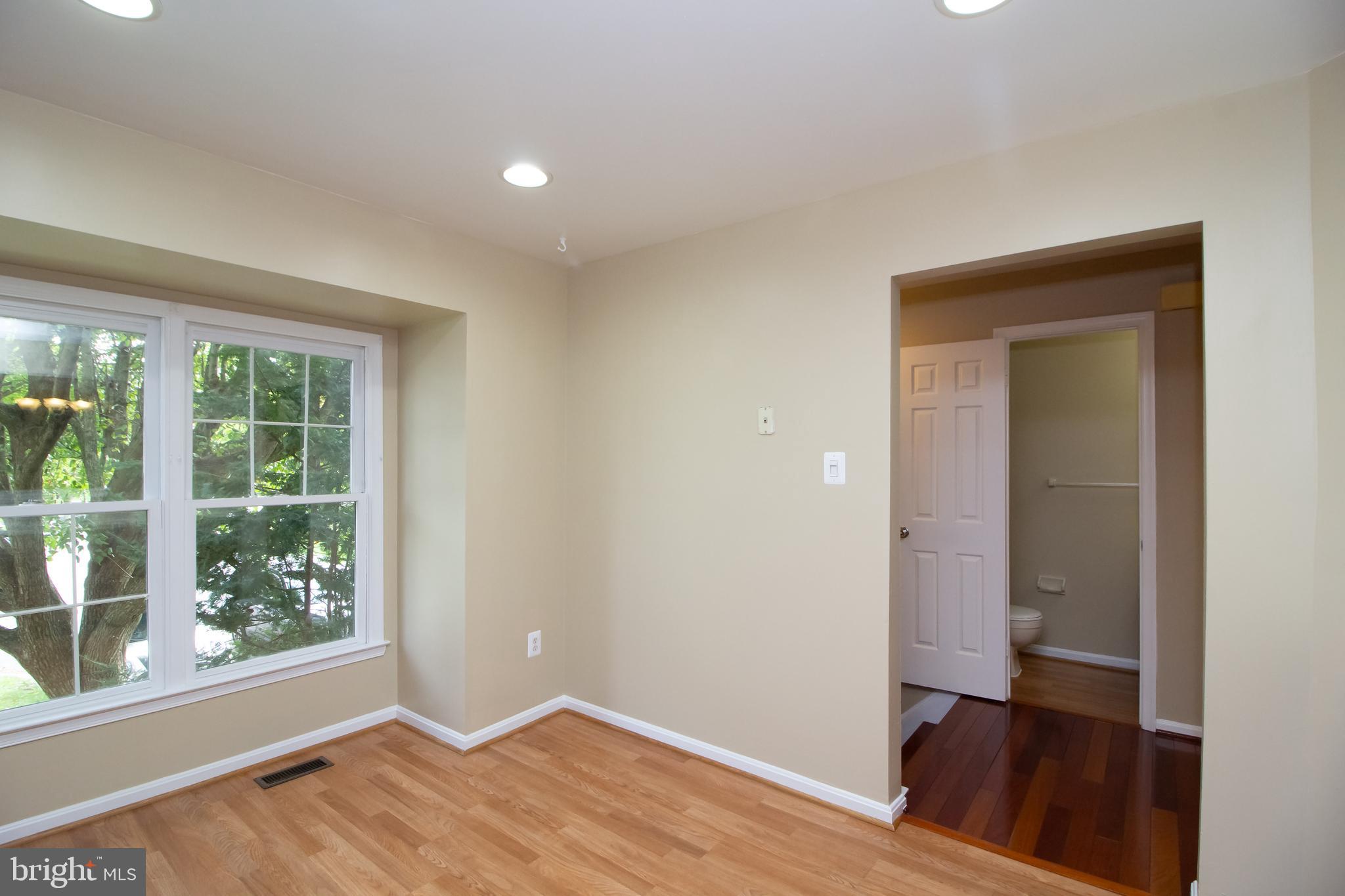 TOLL HOUSE - Residential