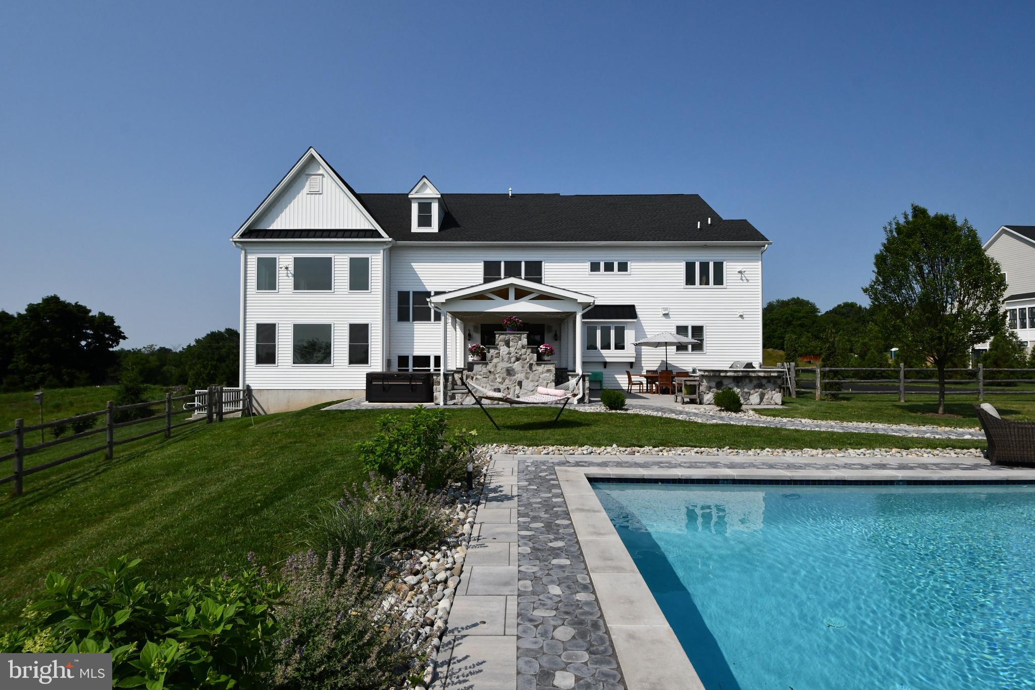 THE VINEYARD - Residential