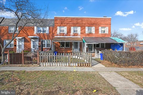 Townhouse For Sale - 2436 Berryhill Street<br/> HARRISBURG, PA 17104