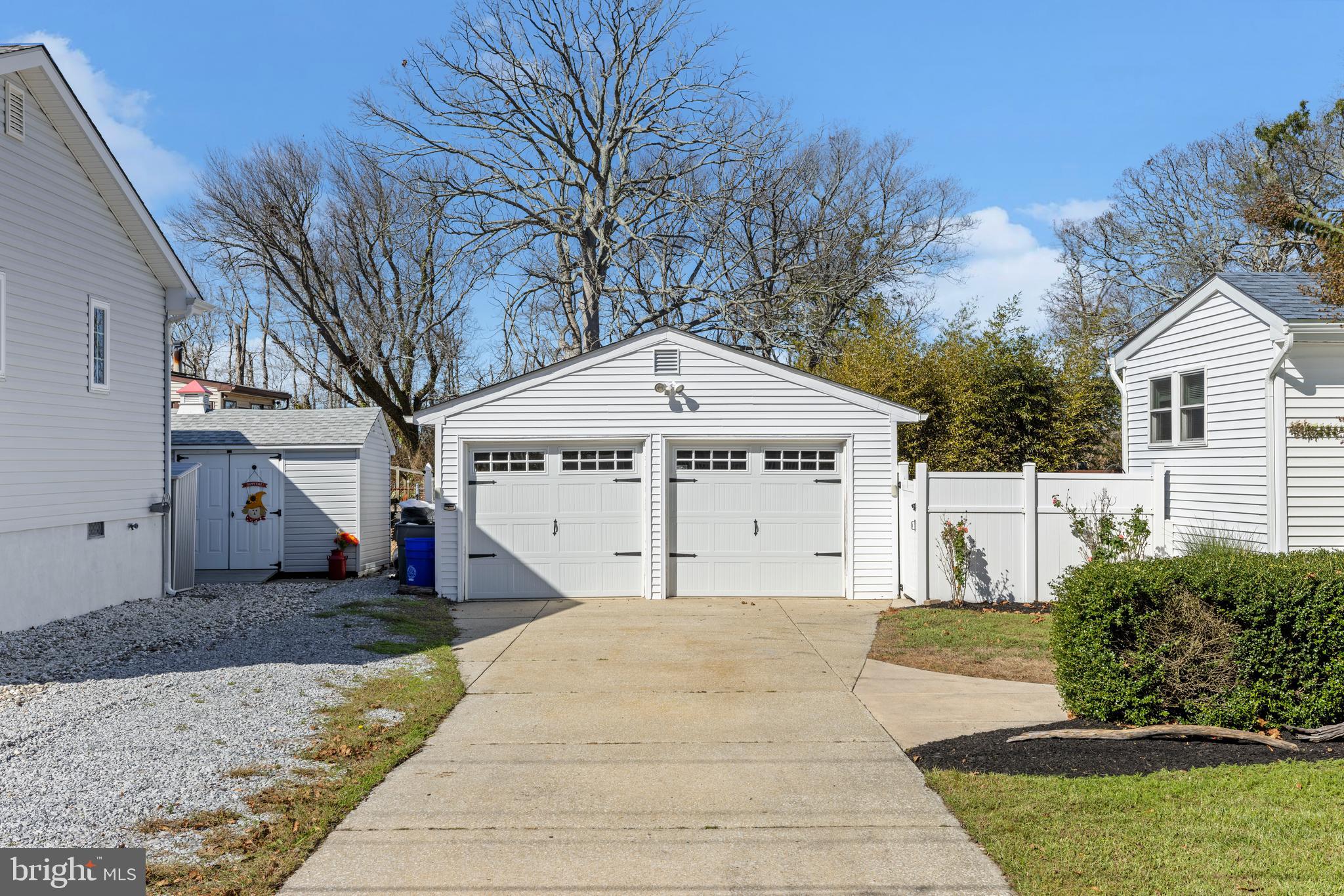 19 5TH AVENUE S