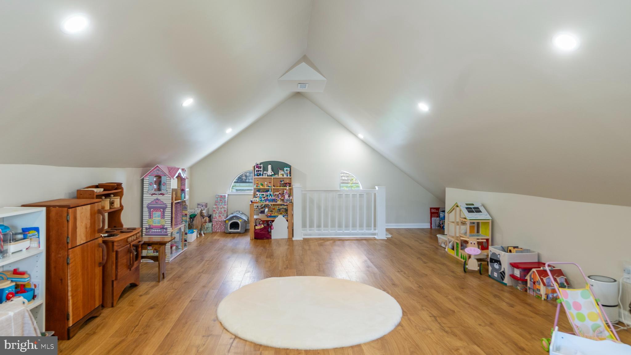 HUNTINGTON TERRACE - Residential