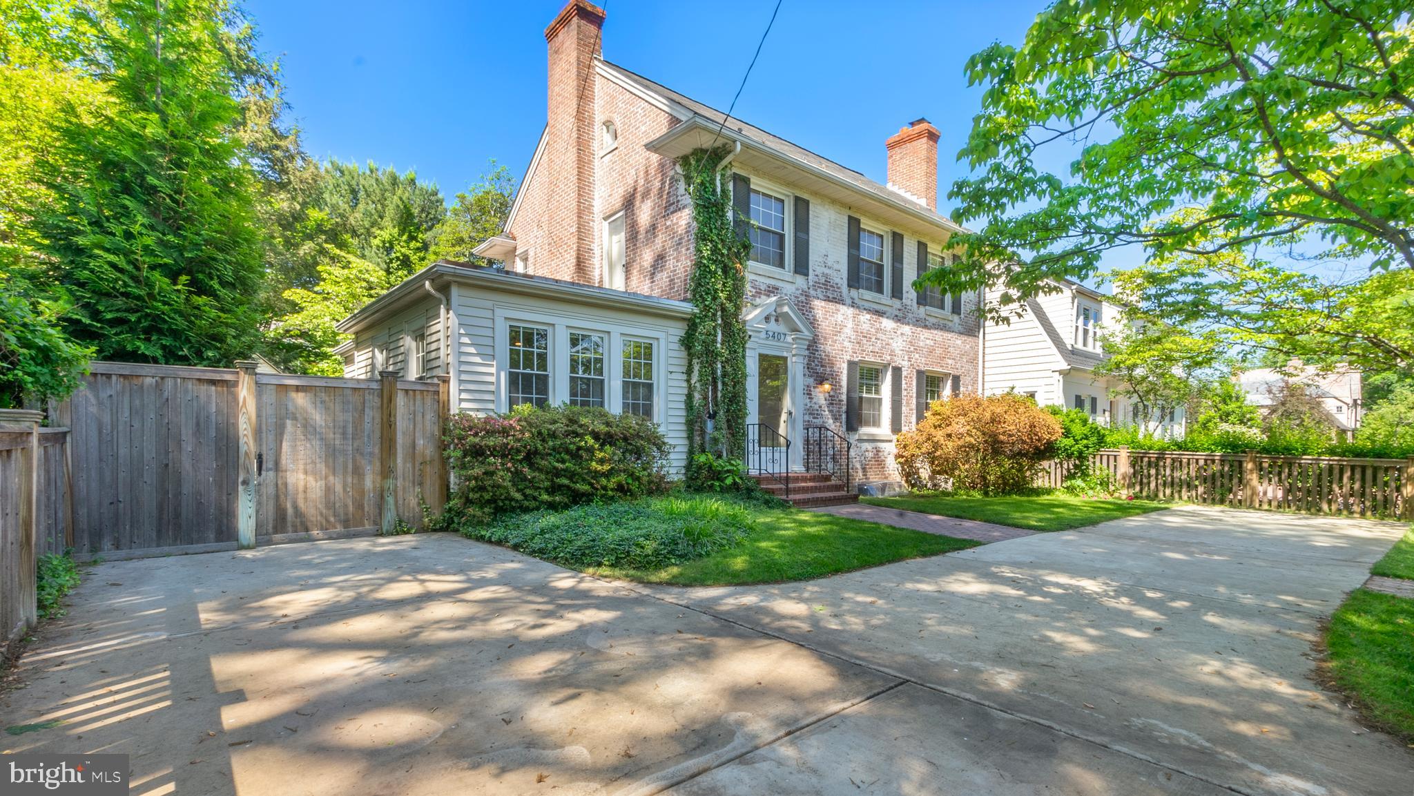 HUNTINGTON TERRACE - Residential