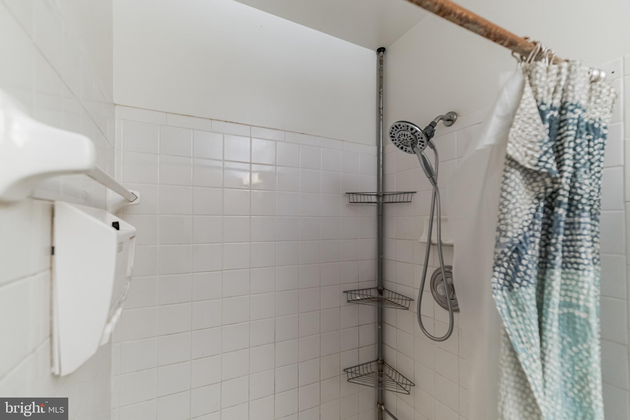 COUNTRY CREEK - Residential