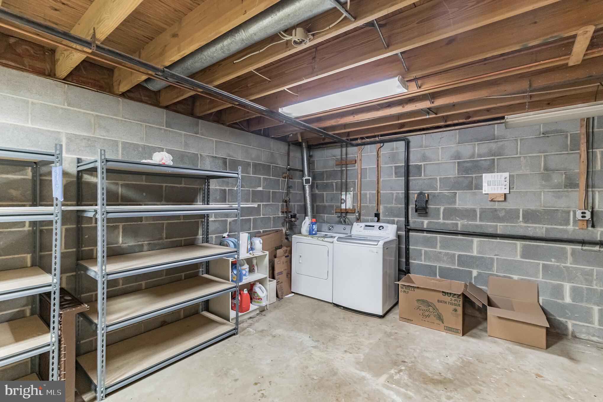 COUNTRY CREEK - Residential