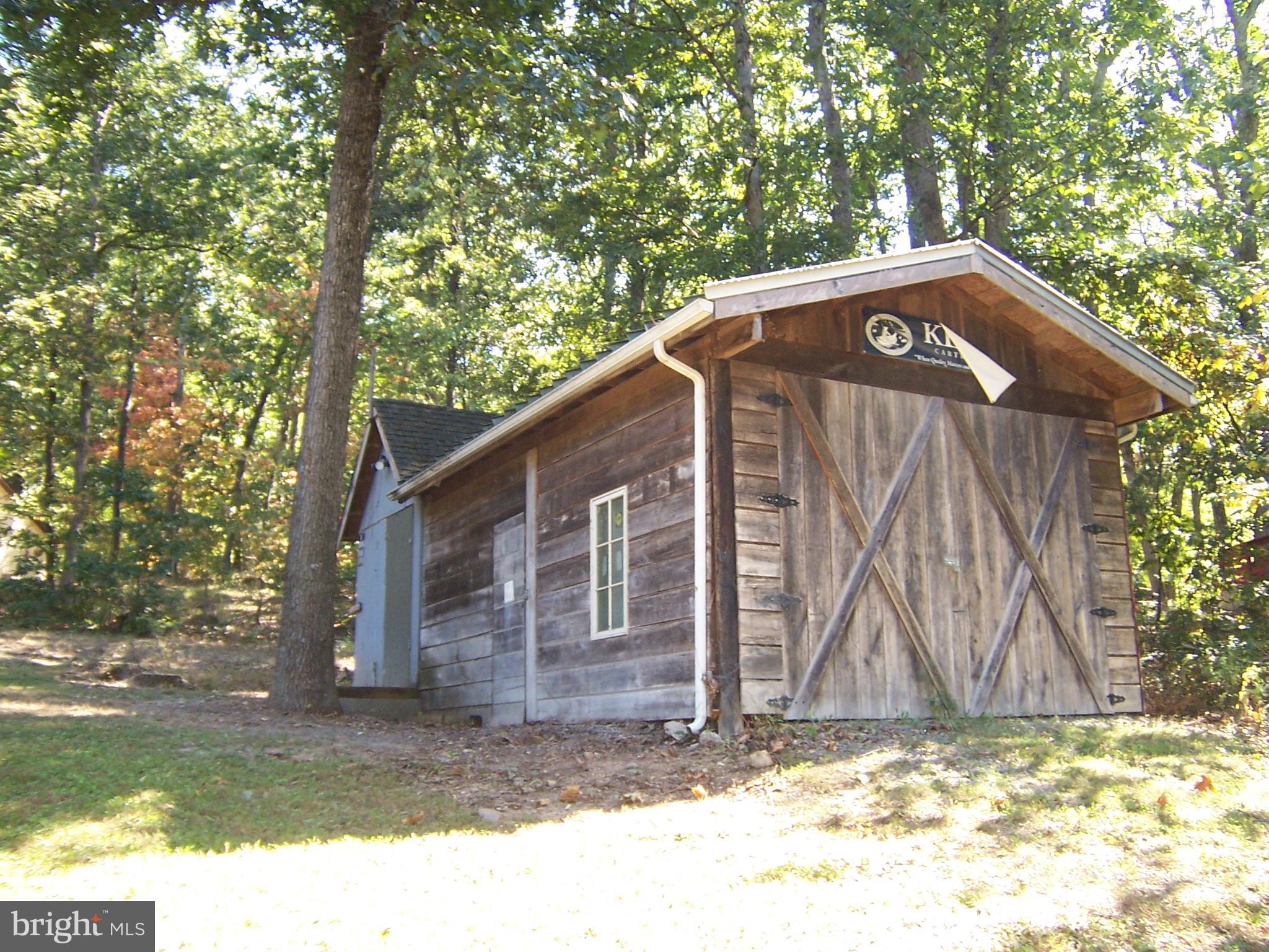 GLENWOOD FOREST - Residential