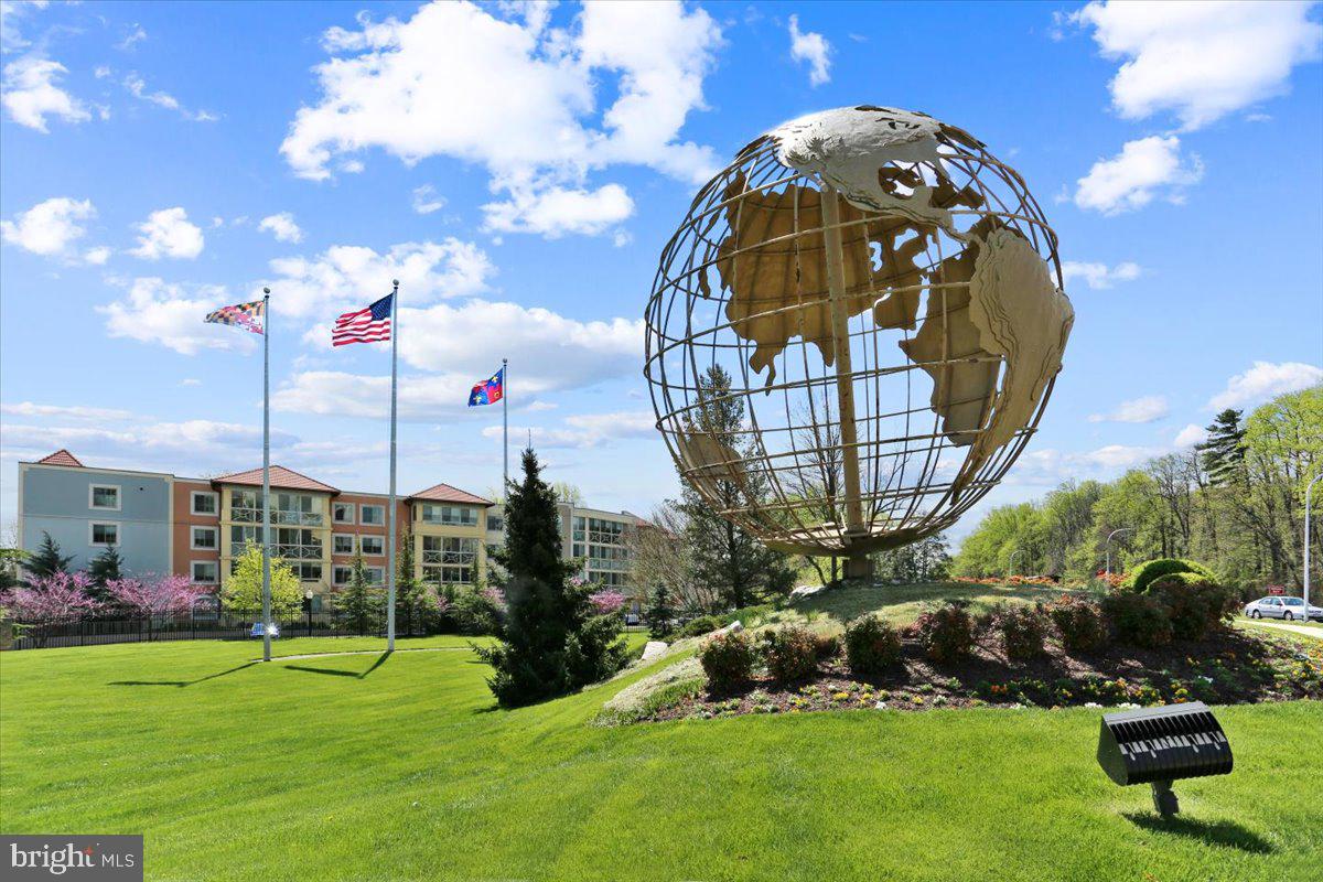 LEISURE WORLD - Residential