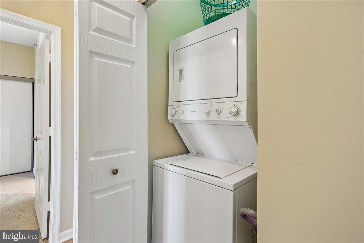 LEISURE WORLD - Residential