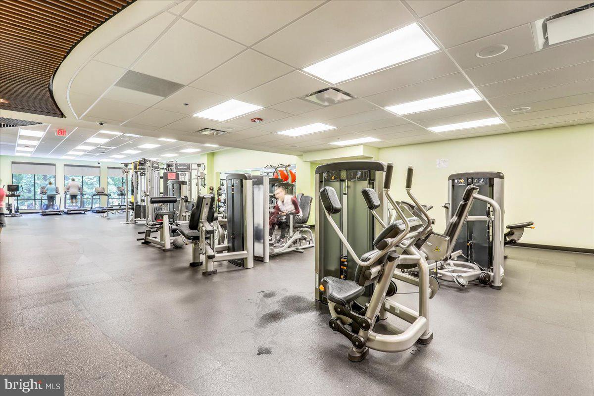 LEISURE WORLD - Residential