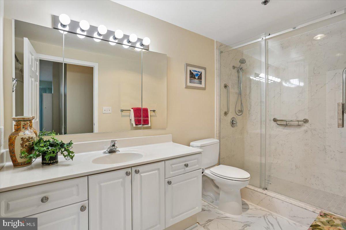 LEISURE WORLD - Residential