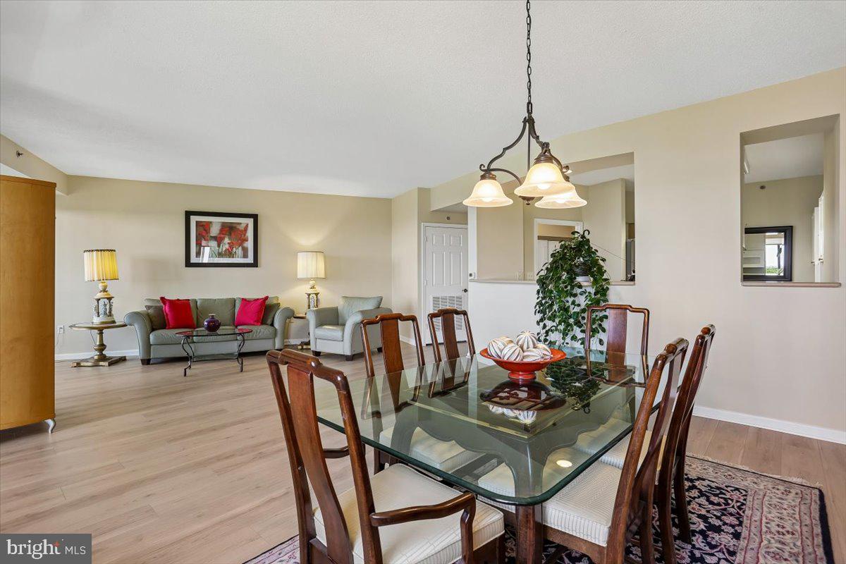 LEISURE WORLD - Residential