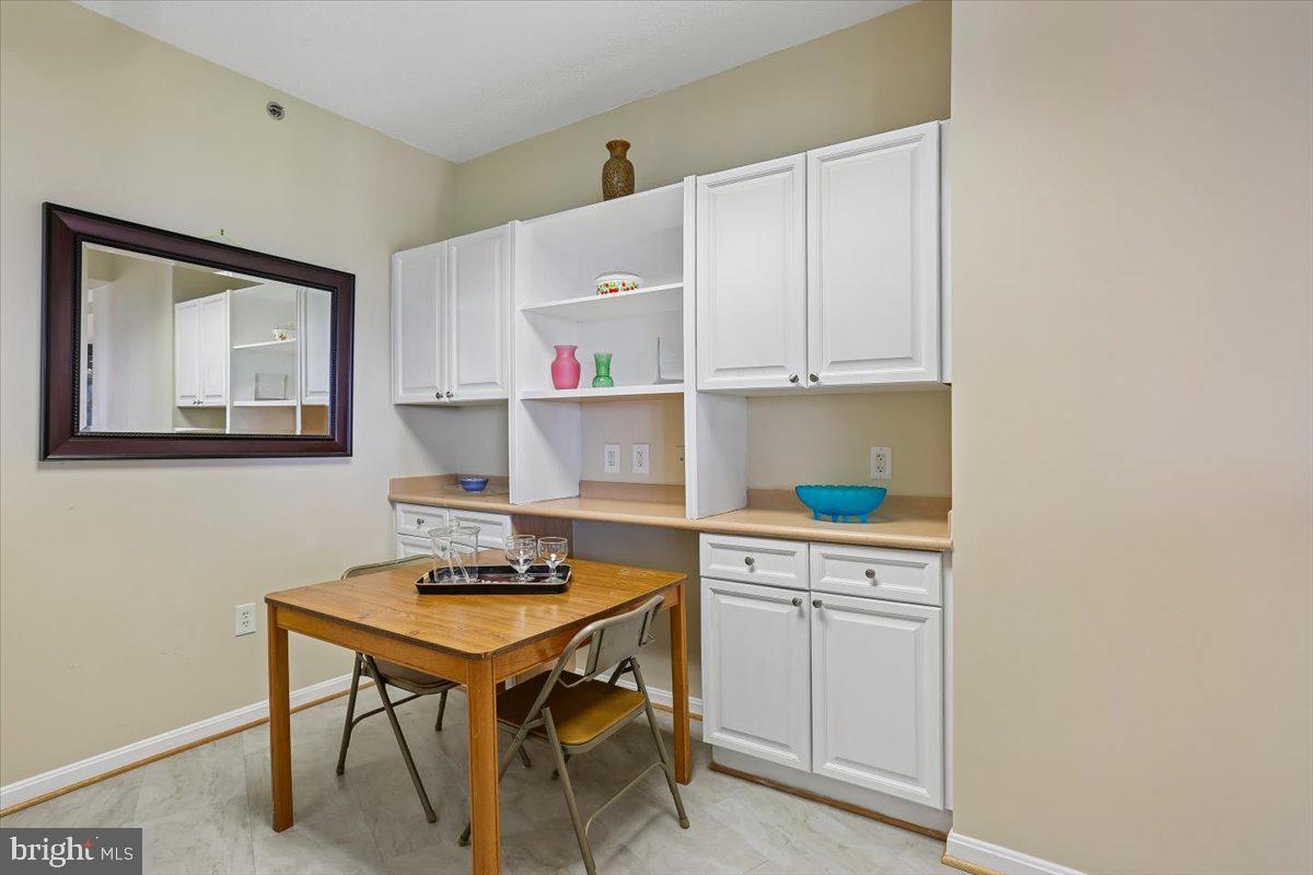 LEISURE WORLD - Residential