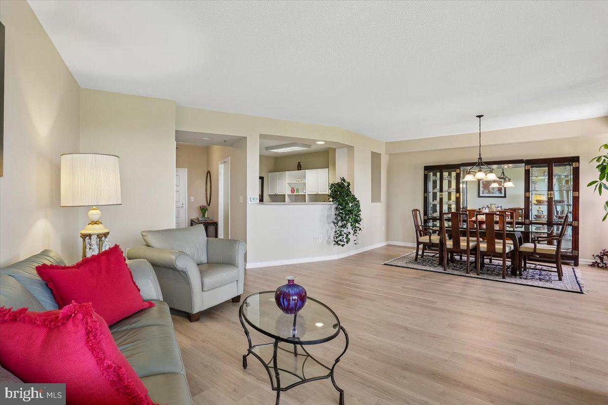 LEISURE WORLD - Residential