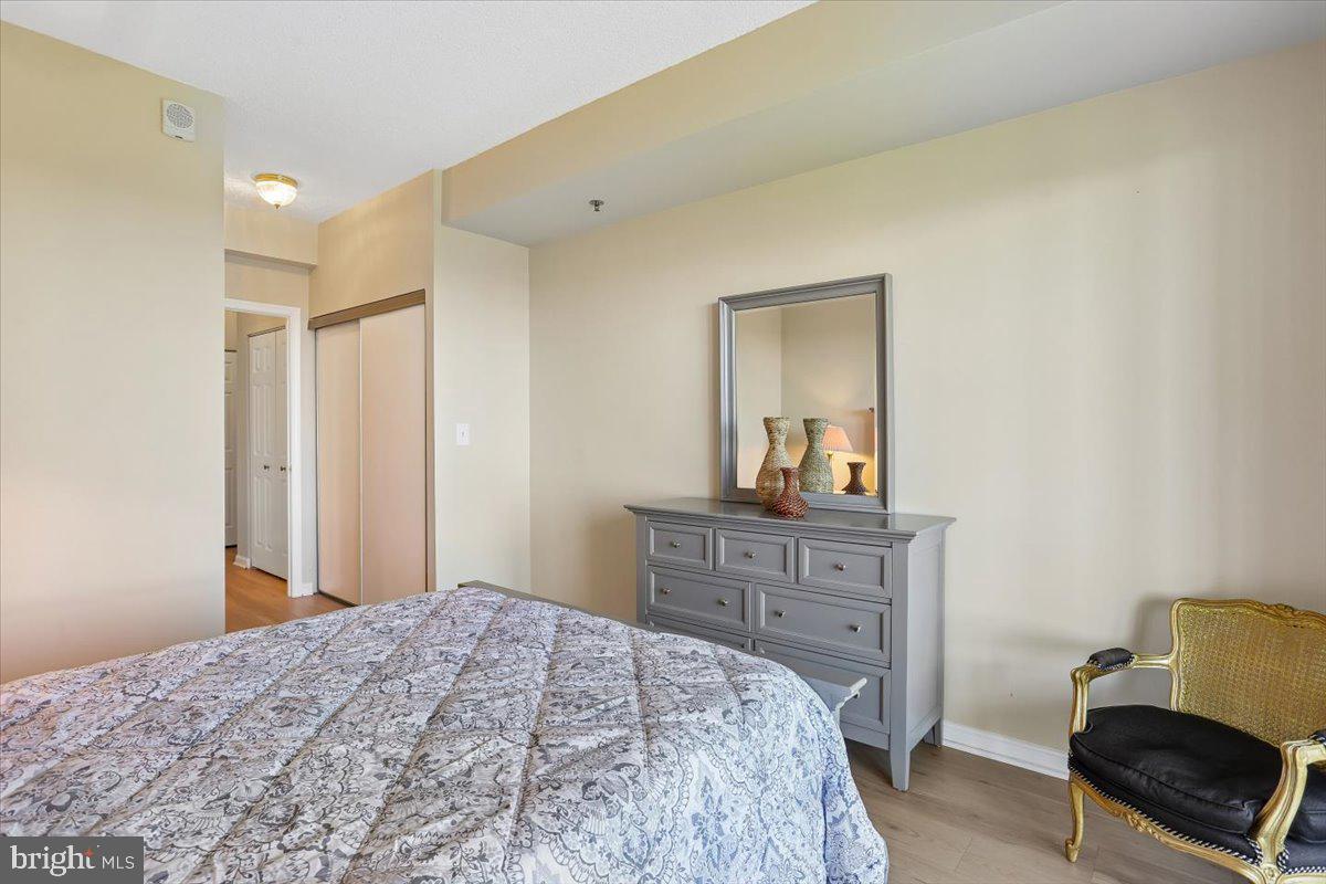 LEISURE WORLD - Residential