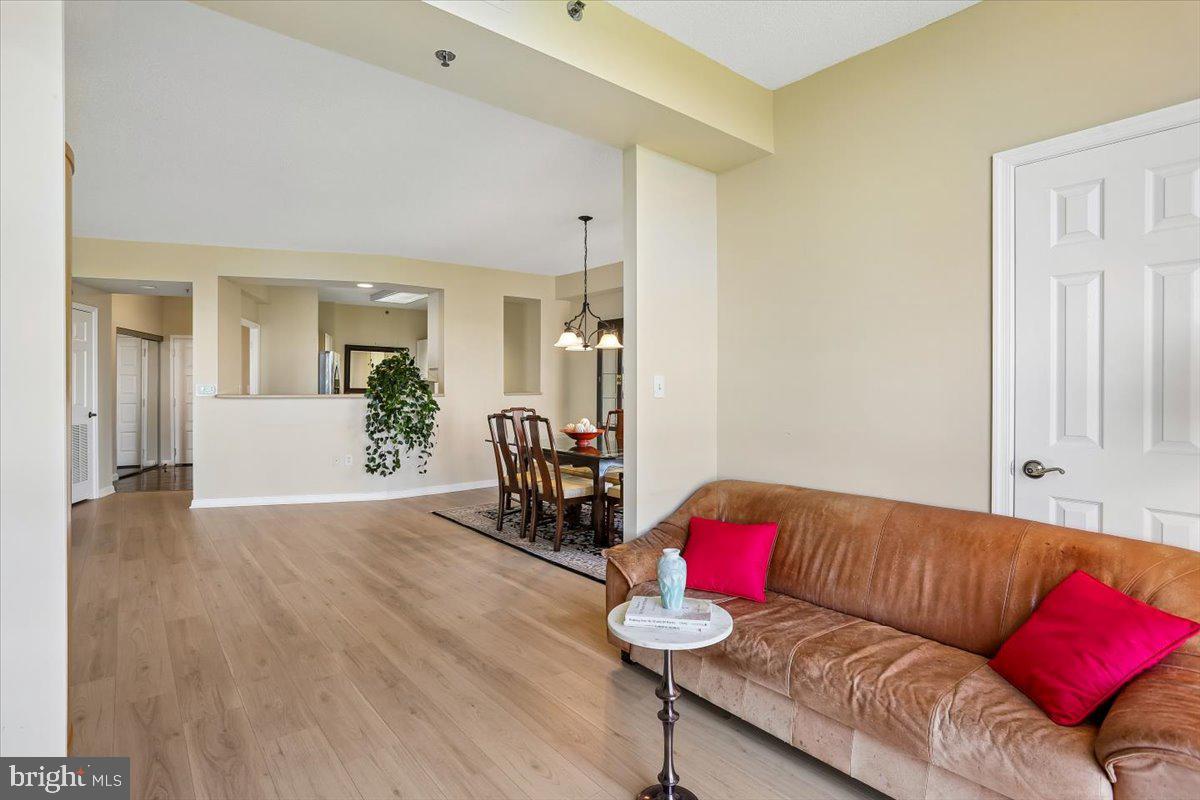 LEISURE WORLD - Residential