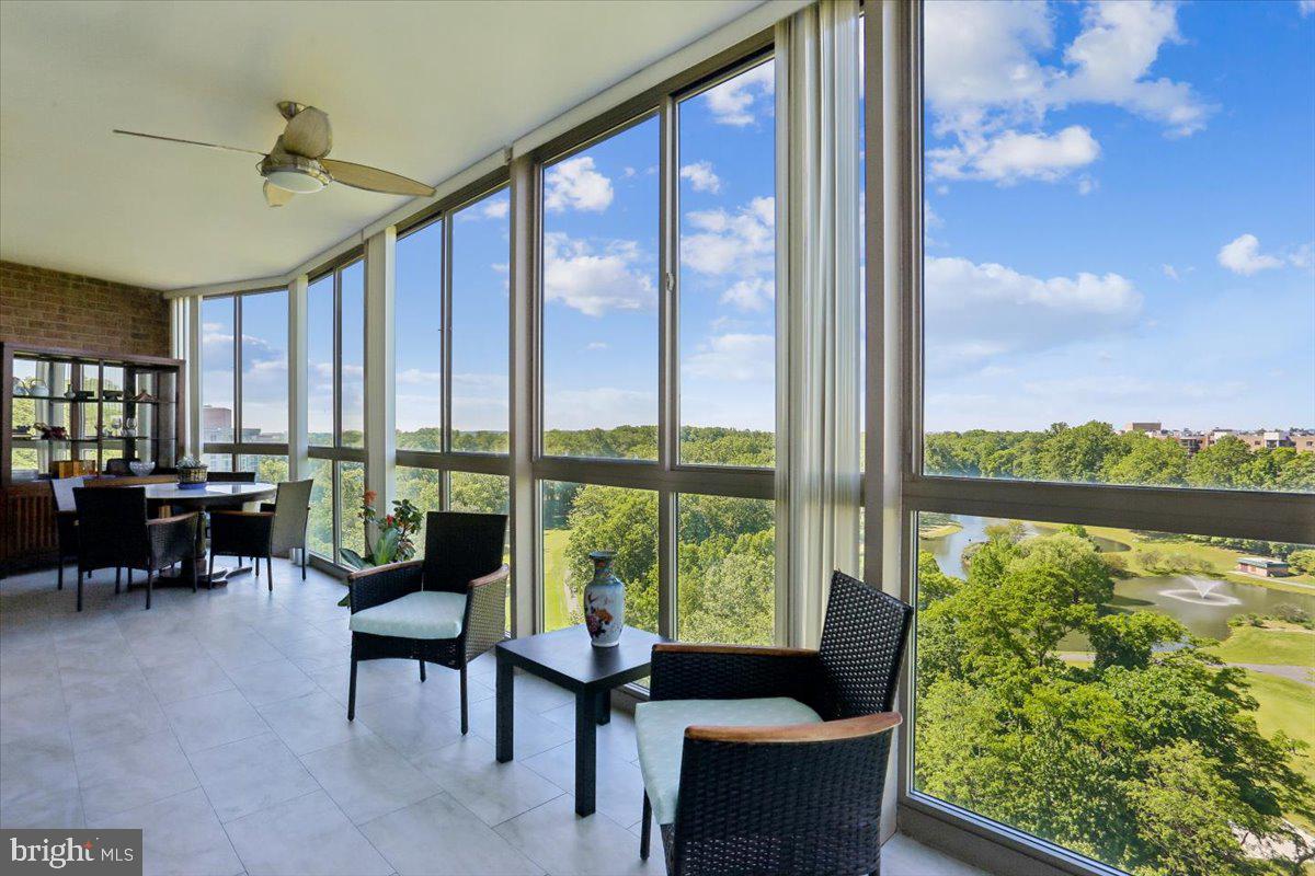 LEISURE WORLD - Residential
