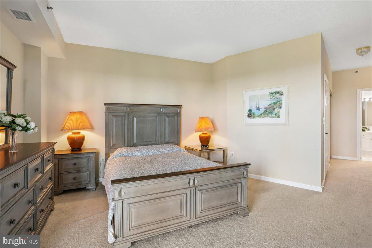 LEISURE WORLD - Residential