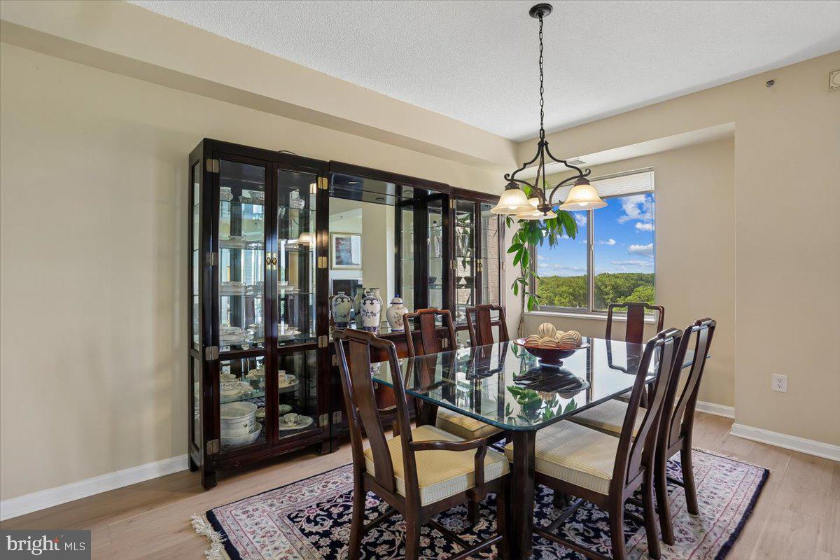 LEISURE WORLD - Residential