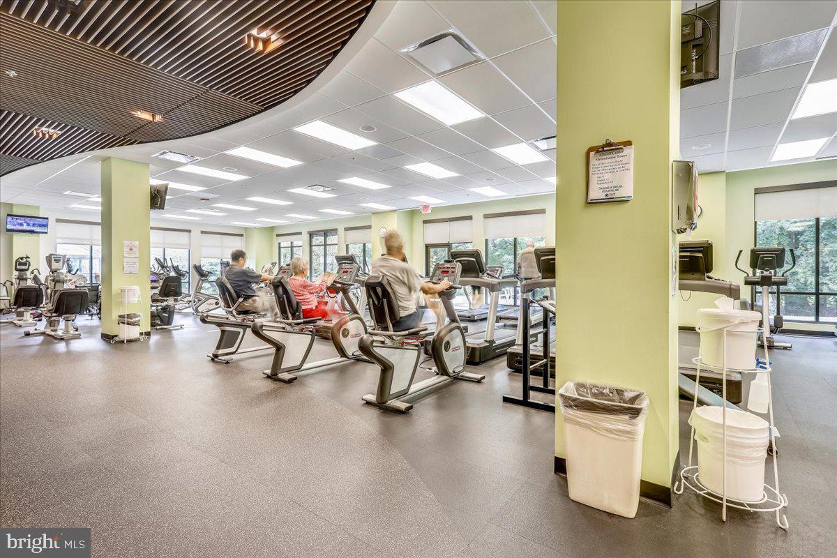 LEISURE WORLD - Residential