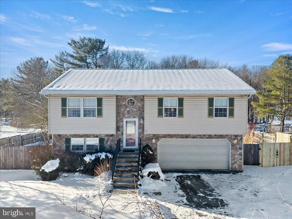 Photo of 260 Forest Inn Road, LEHIGHTON, PA 18235 (MLS # PACC2007100)