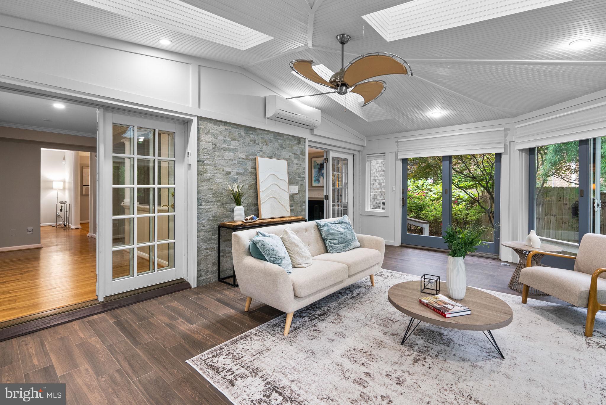 FALLS ORCHARD - Residential