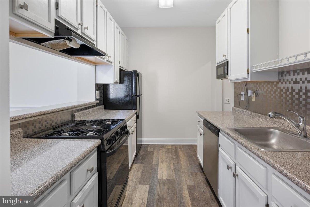 WATERS EDGE - Residential