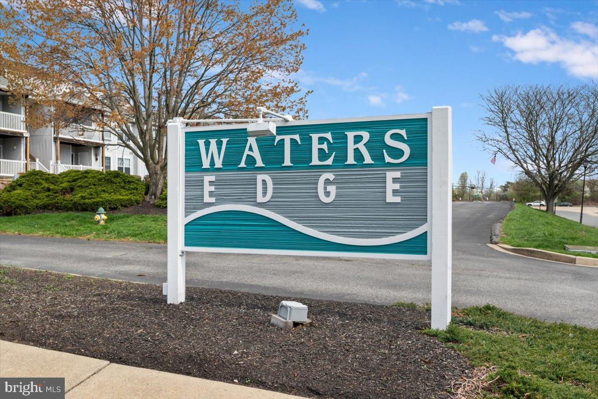 WATERS EDGE - Residential