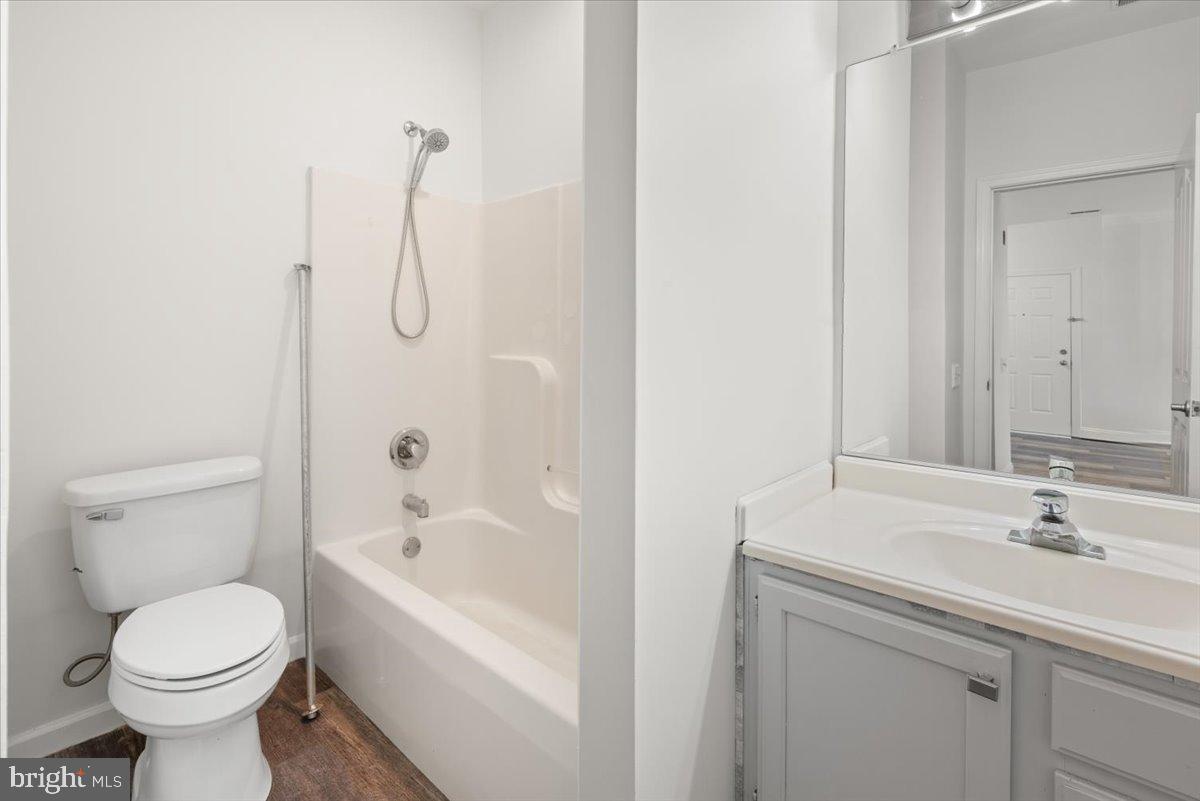 WATERS EDGE - Residential