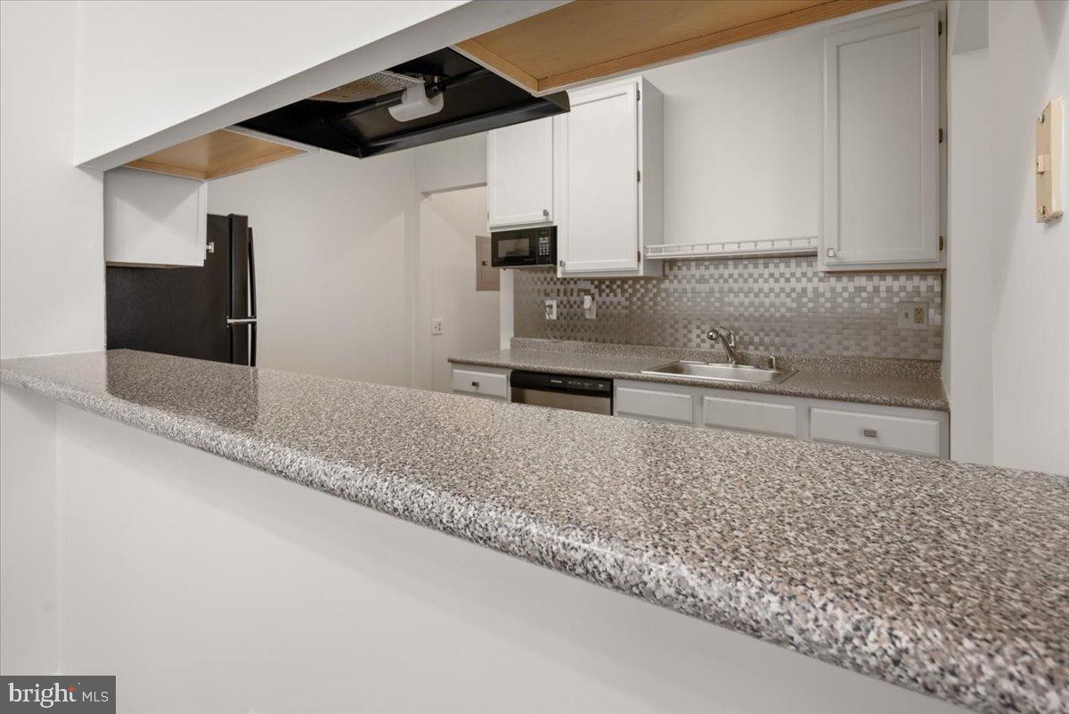 WATERS EDGE - Residential