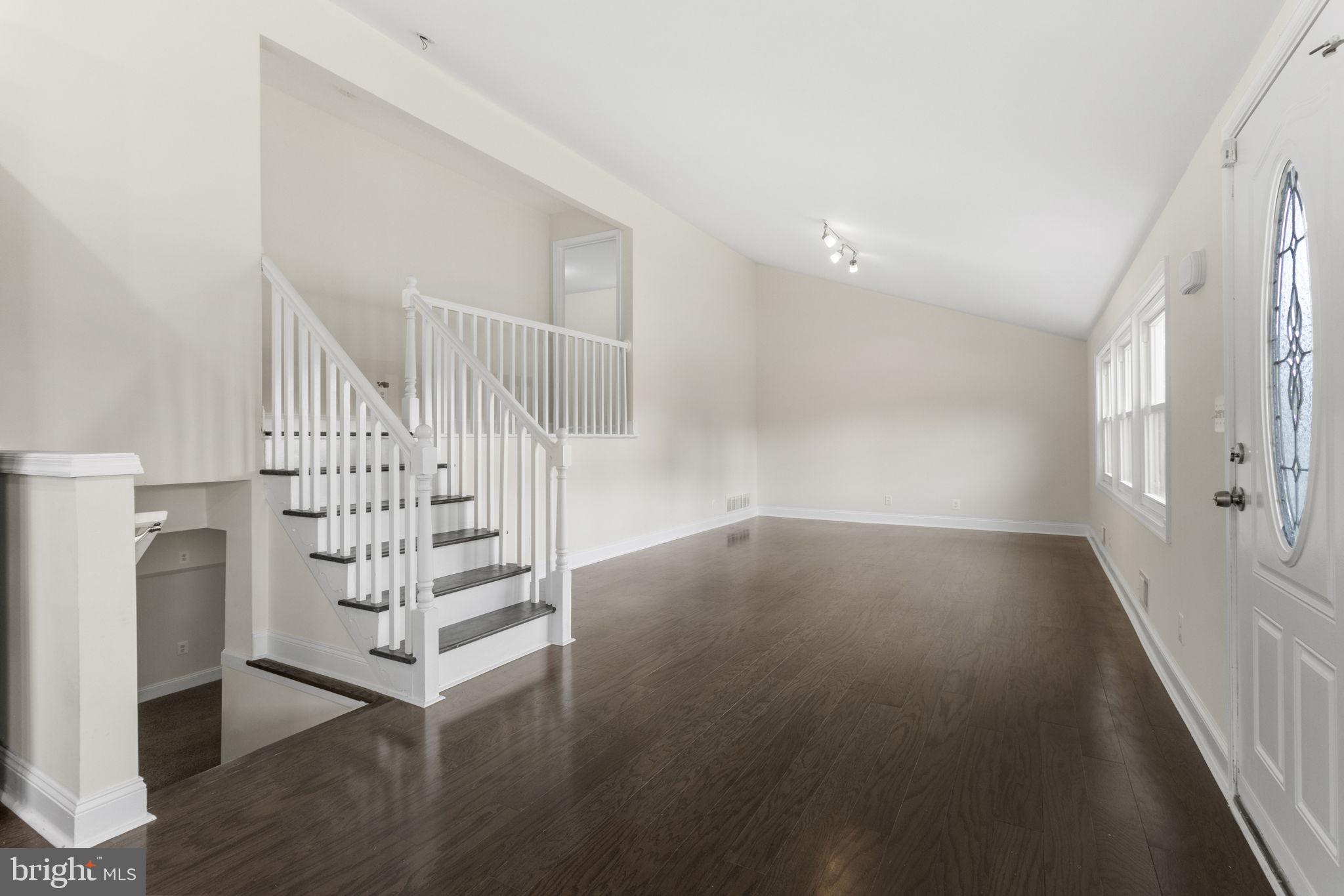 WOODMOOR ESTATES - Residential