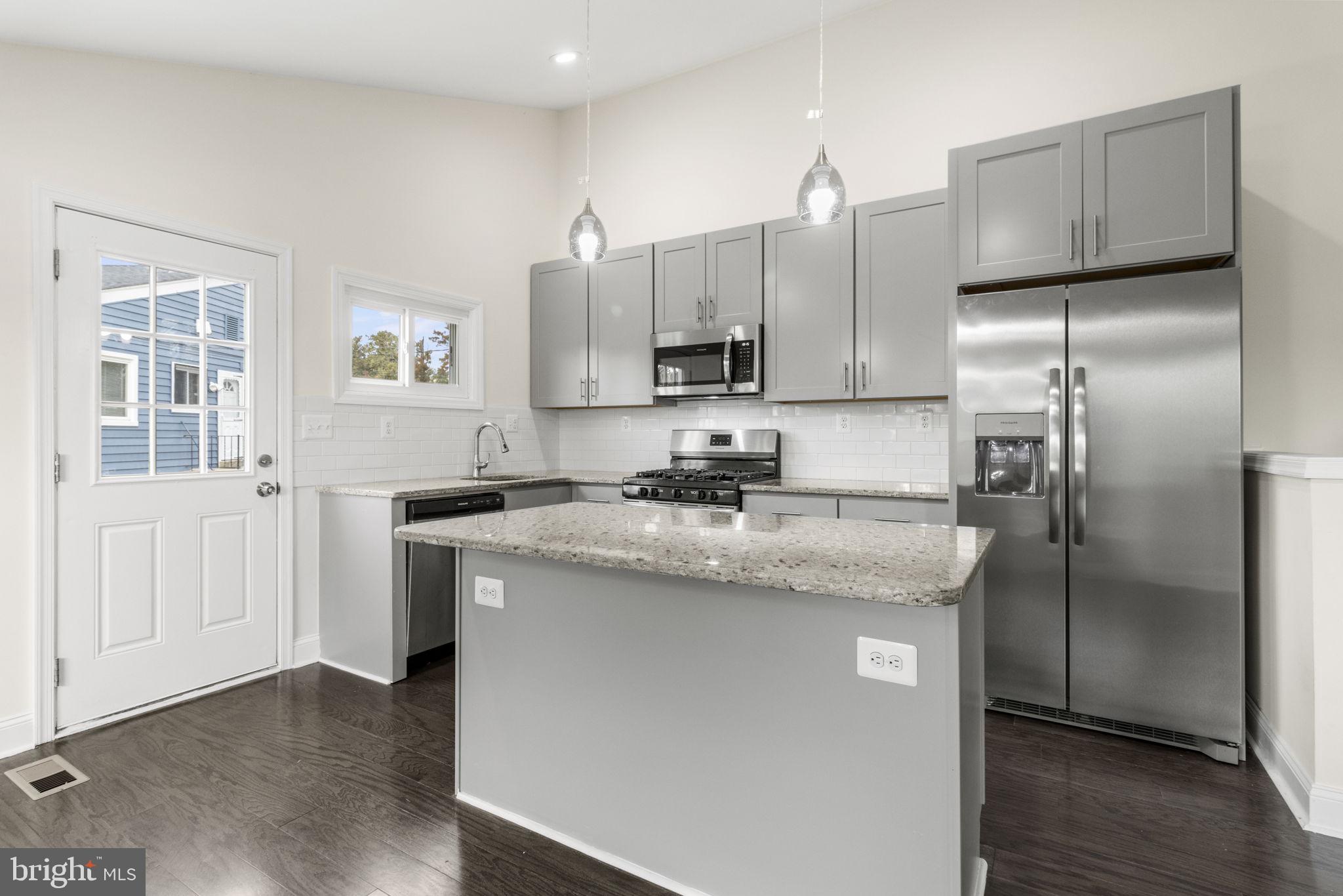 WOODMOOR ESTATES - Residential