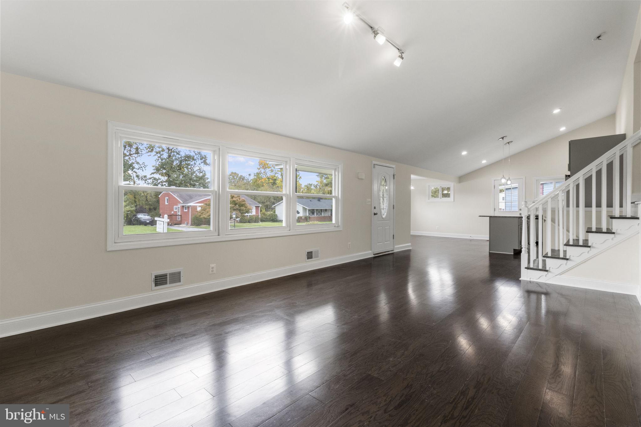 WOODMOOR ESTATES - Residential