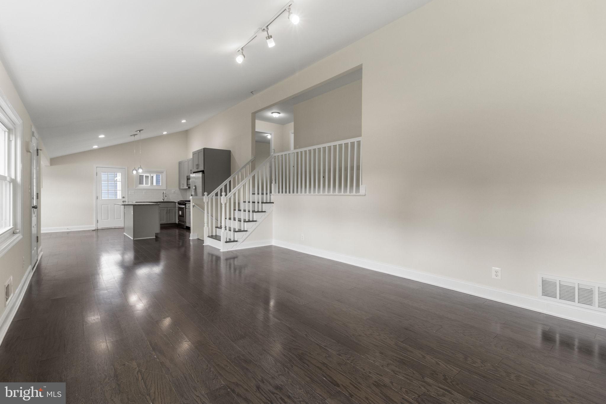 WOODMOOR ESTATES - Residential