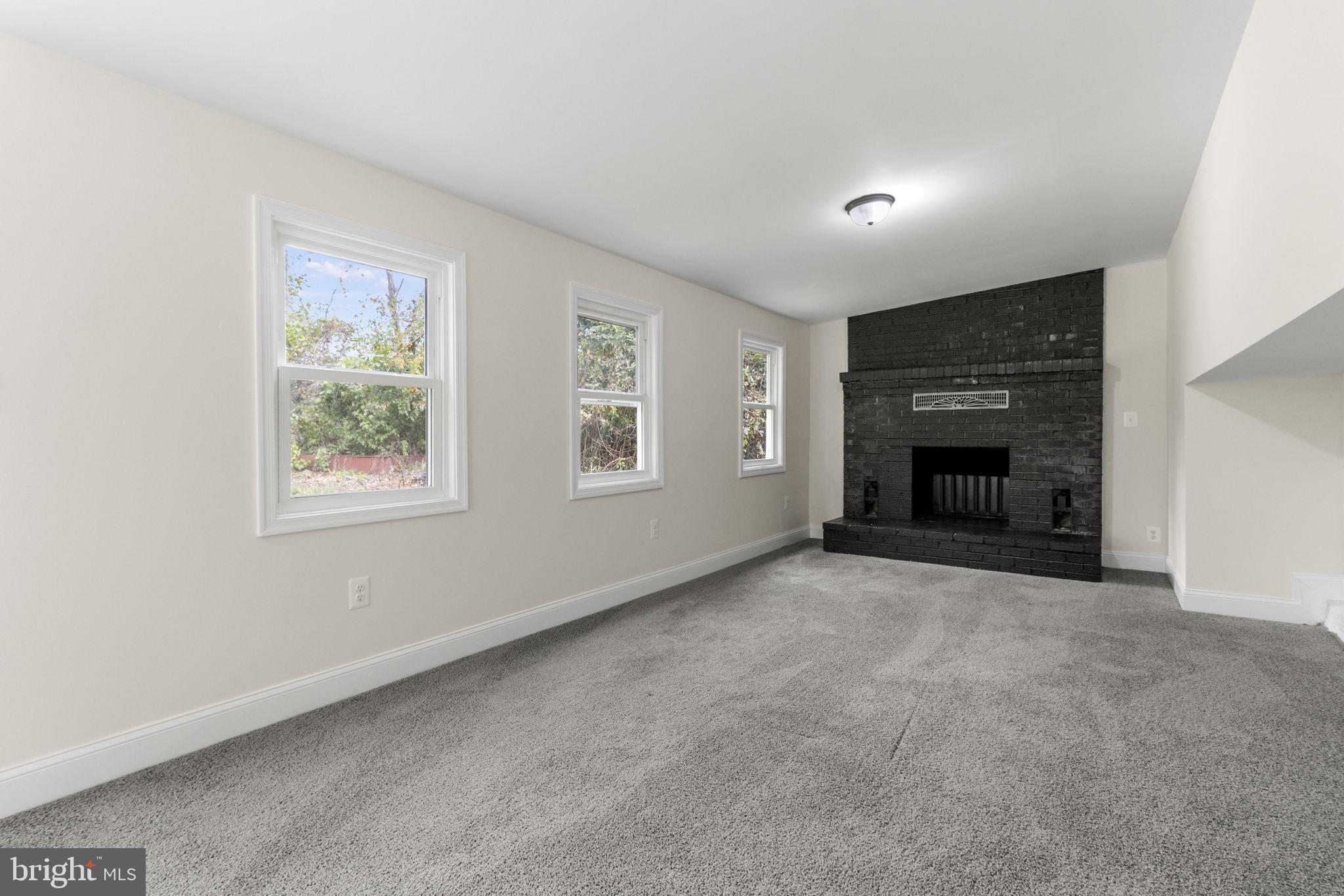 WOODMOOR ESTATES - Residential