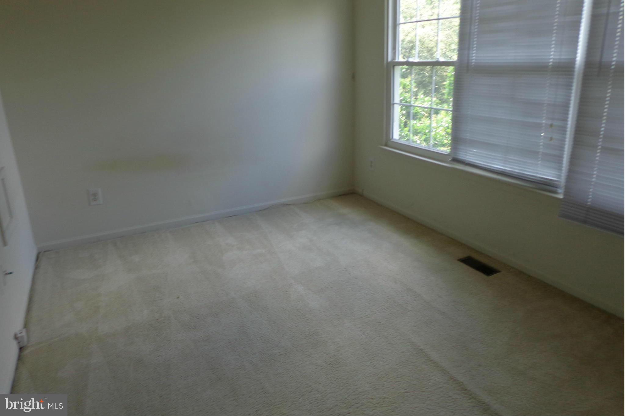 LONDON TOWN WEST - Residential