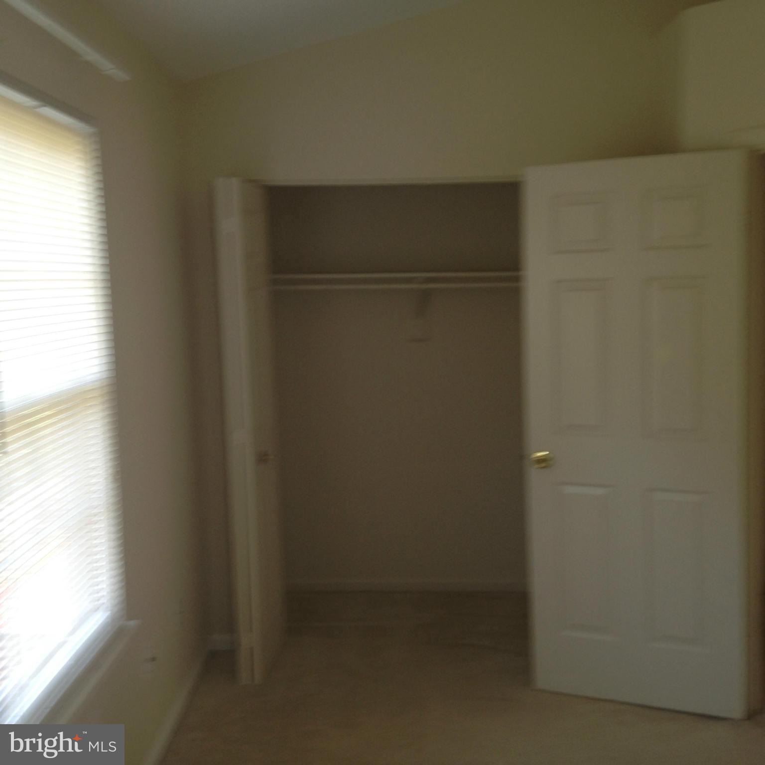 LONDON TOWN WEST - Residential