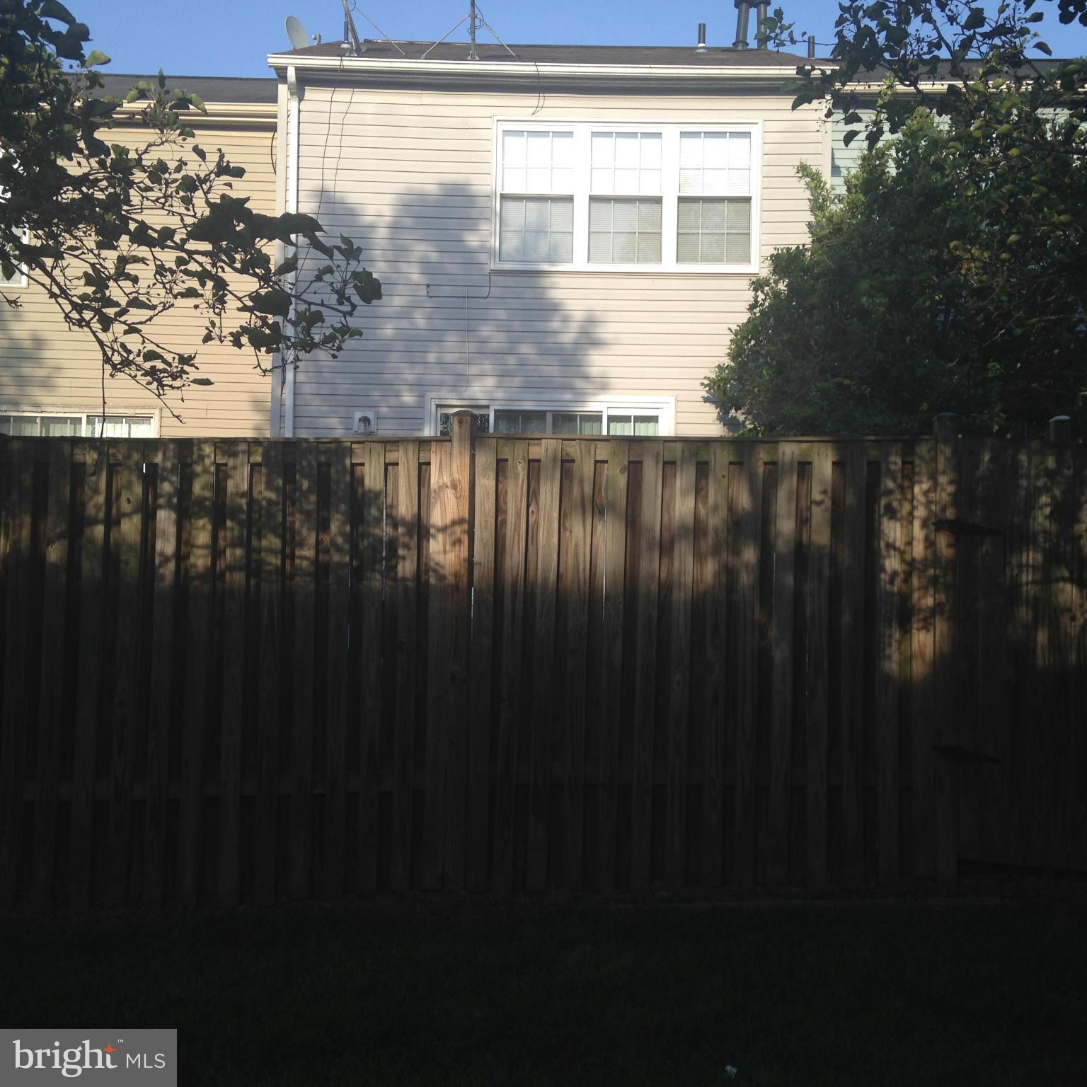 LONDON TOWN WEST - Residential