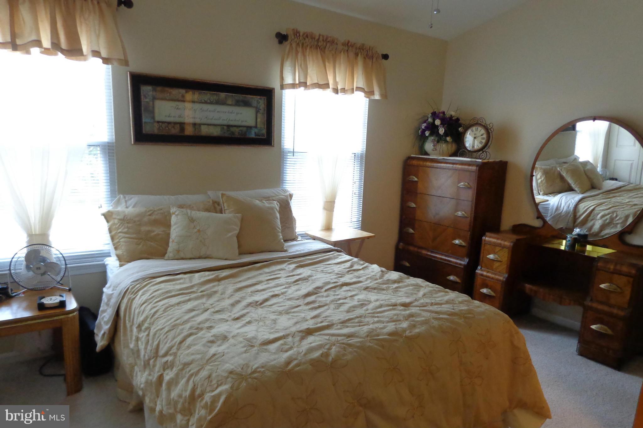 LONDON TOWN WEST - Residential